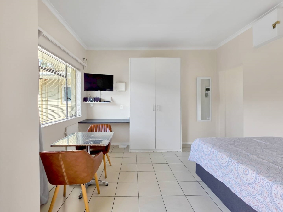 2 Bedroom Property for Sale in Gardens Western Cape